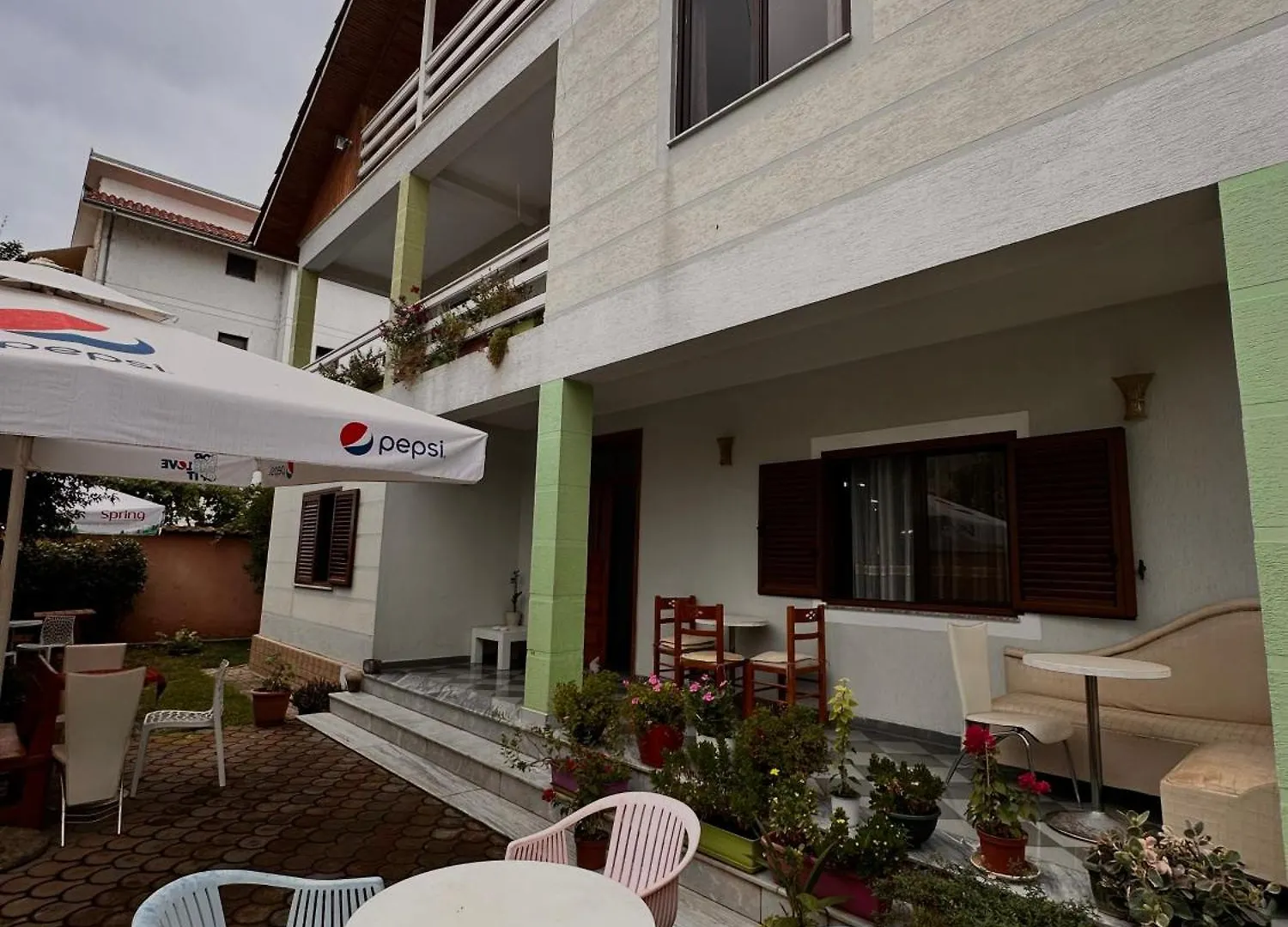 Grand House Rooms Tirana
